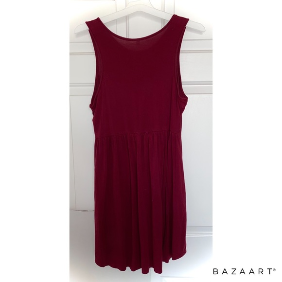 Simple above knee dress - Picture 2 of 2